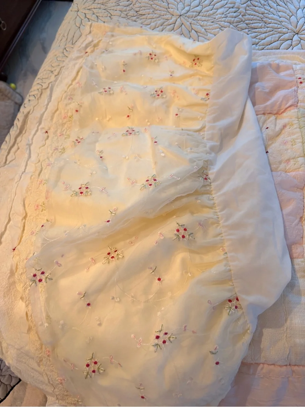 Cream Patchwork Quilt Bedspread with Pink & Blue Accents